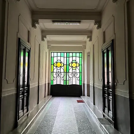 Elegante E Accogliente A *